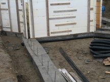 Laying weeping tile